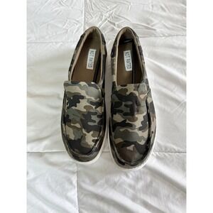 New Not Rated Slide On Sneaker Camouflage Size 9.5 Comfy Everyday NWOB